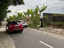 Dekat Jakal Km.7 & Pasar Kolombo, Tanah SHM Cocok Hunian atau Kos