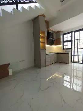 Rumah siap huni DP 0% lokasi 10 menit ke stasiun depok