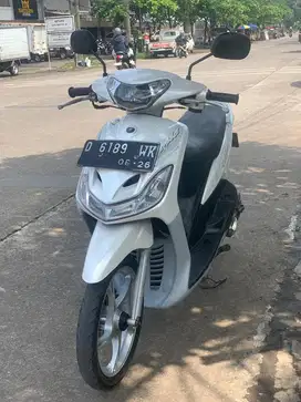 Mio garnis 2010 putih