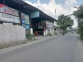 Dijual rumah dan toko material lokasi strategis