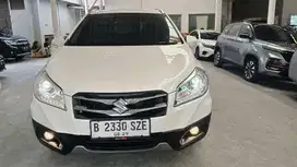 SUZUKI SX4 S-CROSS 1.5  AT 2017 Putih  B2330SZE CASH , KREDIT, COP