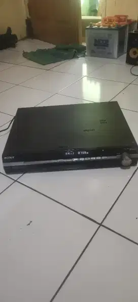 Head home theater sony DZ570K watt besar normal
