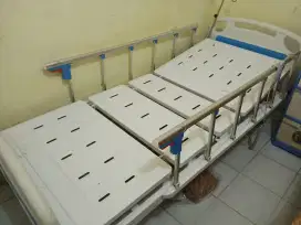 Ranjang pasien Electric