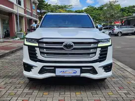 [Best Condition!!] Toyota LandCruiser LC300 VXR AT NIK 2024!! Solar