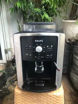 Mesin kopi espresso otomatis krups ea8010