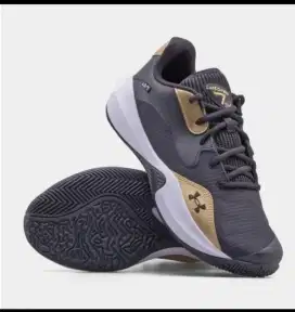 Sepatu Basket Under Armour 43