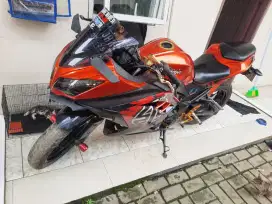 Ninja 250 cc merah meriah