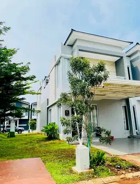 Di sewakan rumah 2 lantai full furnised