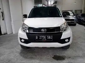 DAIHATSU TERIOS R CUSTOM 1.5  AT 2016 Putih  B2756SOJ