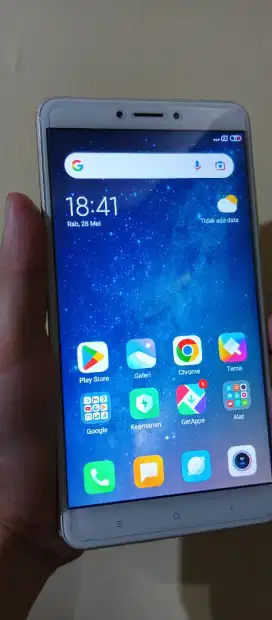 Xiomi mimax2. Bukan 1. layar badak batery badak. Mulus HP+charger+case