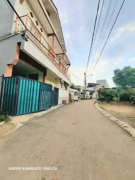 Dijual Rumah 2 Lantai Siap Huni