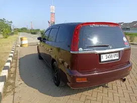 Honda stream 2003 1.7 MT