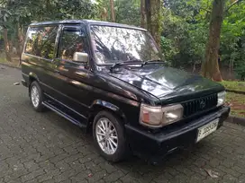 toyota kijang rover thn1988 w hitam 15oocc power stering ac doubel pw