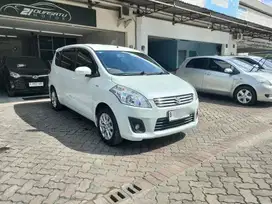ANGSURAN 2 JUTAAN ERTIGA GX AUTOMATIC 2013 PUTIH SUZUKI