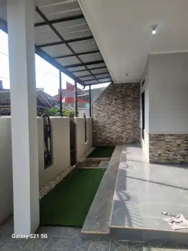 Disewakan Rumah Tinggal HUK di BJI Danita Bekasi Timur.