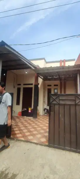 Di sewakan rumah