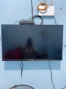 TV LED 32” Merk LG dan Polytron