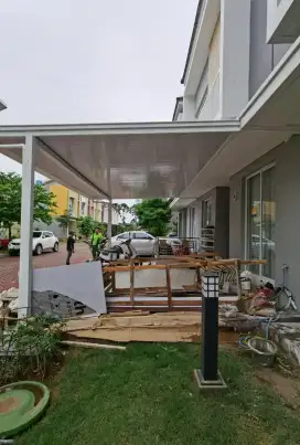 Kanopi baja ringan