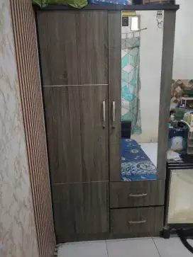 Jual cepat lemari 2 pintu