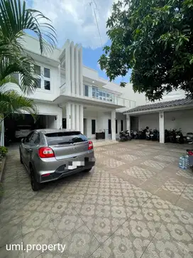 Dijual Rumah dan Kantor di Jati Padang Jakarta Selatan