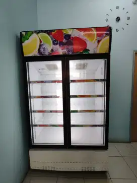 Djual showcase 2 pintu
