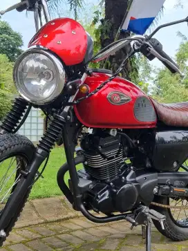 W175 Cafe 2020 Metallic Red.Odo 16rb KM.Nopol N