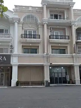 Ruko depan BCA di Sentra Niaga 5 Harapan Indah Bekasi