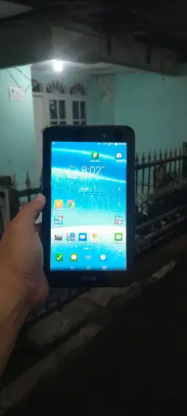 Jual tablet asu warna hitam nggak bisa jauh-jauh