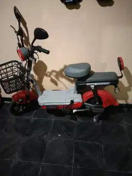 Sepeda listrik merk nuv