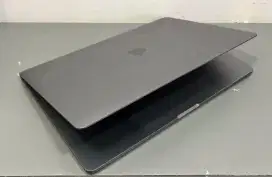 Di jual cepat mackbookpro 2019