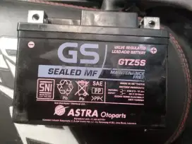 Aki motor bekas