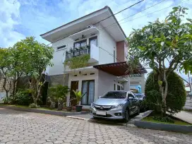 Rumah hook dua lantai siap huni di tanah merdeka Ciracas jakarta timur