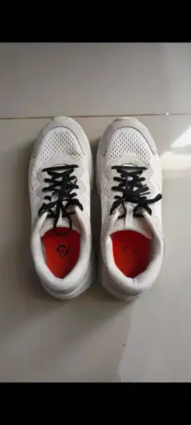 Ortuseight Sepatu Sneakers Hyperblast Encore SL Winter White bekas