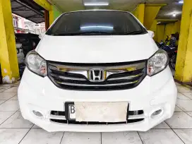 AC DOUBLE PROMO FREED 1.5 E PSD AT 2013 MATIC BS TT CVT JAZZ RS 2014
