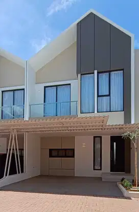 S274C Rumah Baru Hoek ada Rooftop di Cluster Cipayung Jakarta Timur