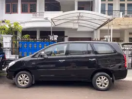 Di Jual Toyota Innova 2005 AT Bensin, Cat Super Mulus dan Mesin Super