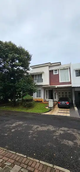 Rumah PHG Gading Serpong dgn View Pool dan club house