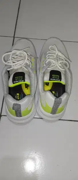 Sepatu Sport Skechers Air Cooled Goga Mat