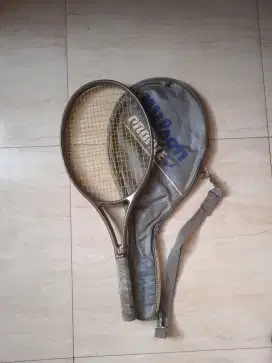 Raket tennis Wilson profile tour