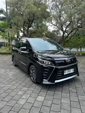 Voxy 2019 2.0 AT istimewa Seperti Baru