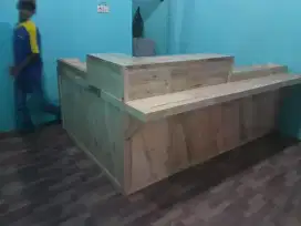 Pengrajin kayu eks palet jati londo