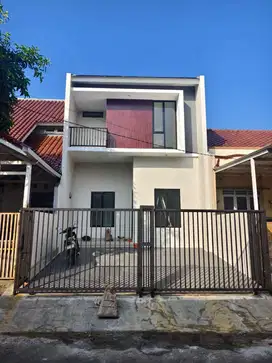 Dijual Rumah Bagus 2 Lantai di Regency Melati Mas, Tangerang Selatan