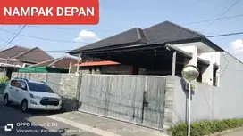Rumah Premium Tengah KOTA MADIUN, Dijual beserta semua perlengkapan
