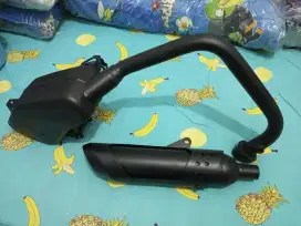 Knalpot dan Lampu Depan ORI Benelli Motobi 200 EVO