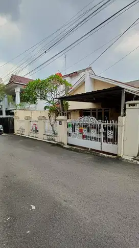 Dijual Rumah Bekas Seken Lama Cilandak Jakarta Selatan