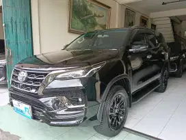 VRZ GR Sport 2,8 Diesel AT 2023 hitam, Automatic
