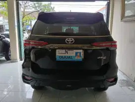 VRZ GR Sport 2,8 Diesel AT 2023 hitam, Automatic