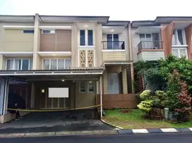 Rumah Cantik Cluster Water Spring Grand Wisata Bekasi Dijual