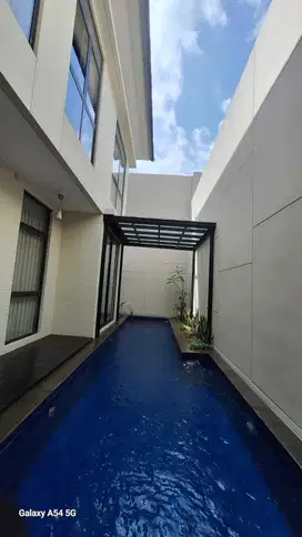 Dijual Rumah Premium ada kolam renang di BSD