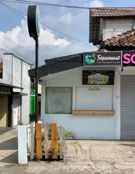 Disewakan kios lokasi strategis